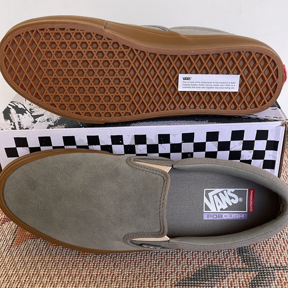 Vans WMNS Skate Slip-On Grey/Gum
VN0A5FCAN3Z
Sneakers - Picture 3 of 16